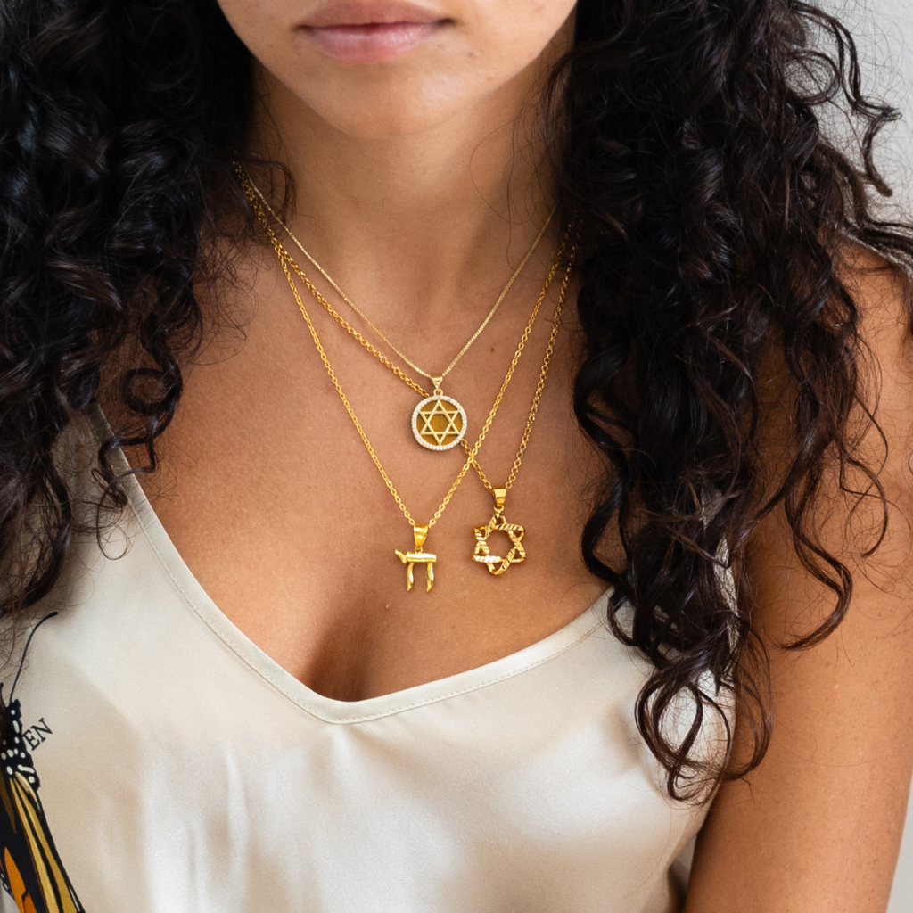 Chai Life Necklace Gold