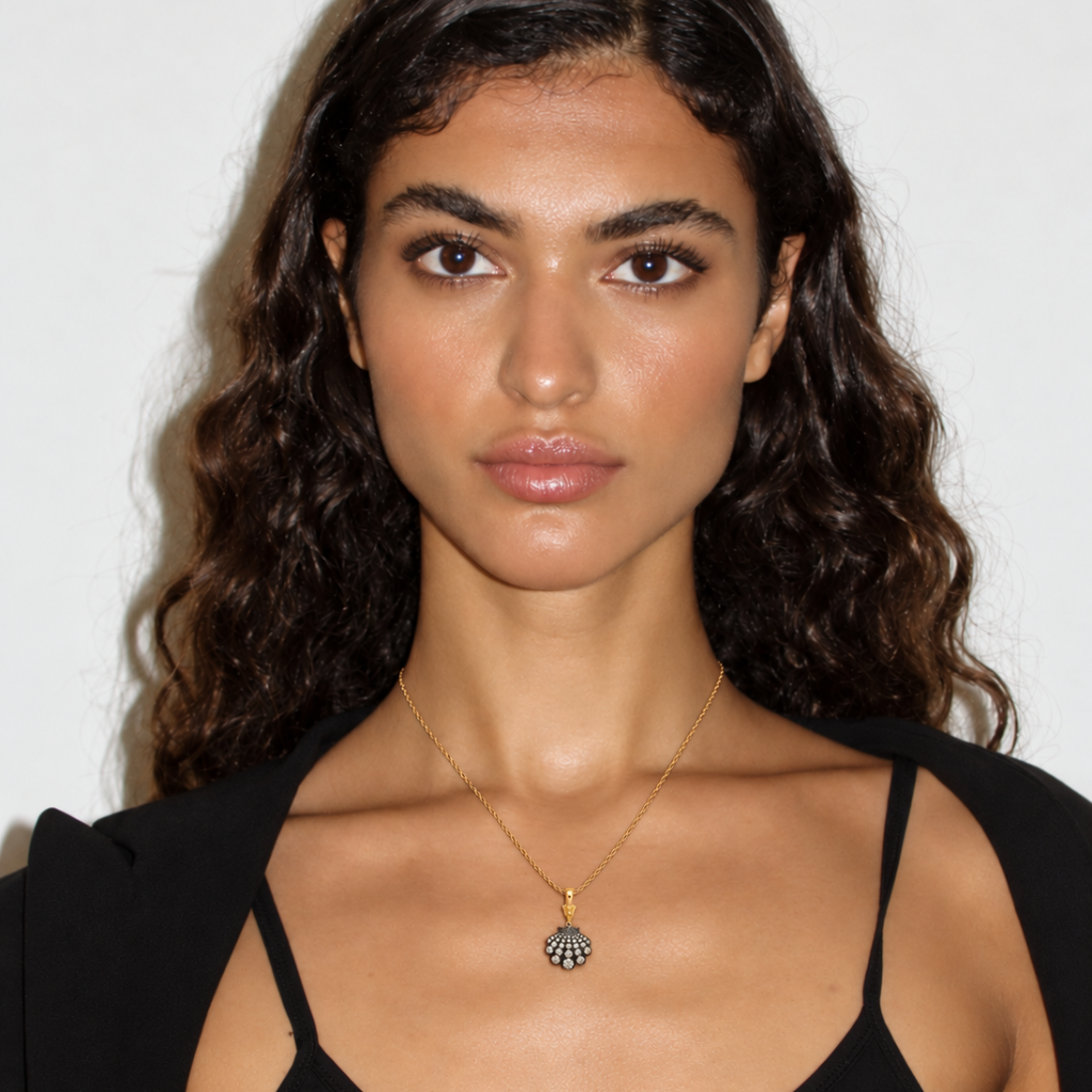 Seashell Necklace Black