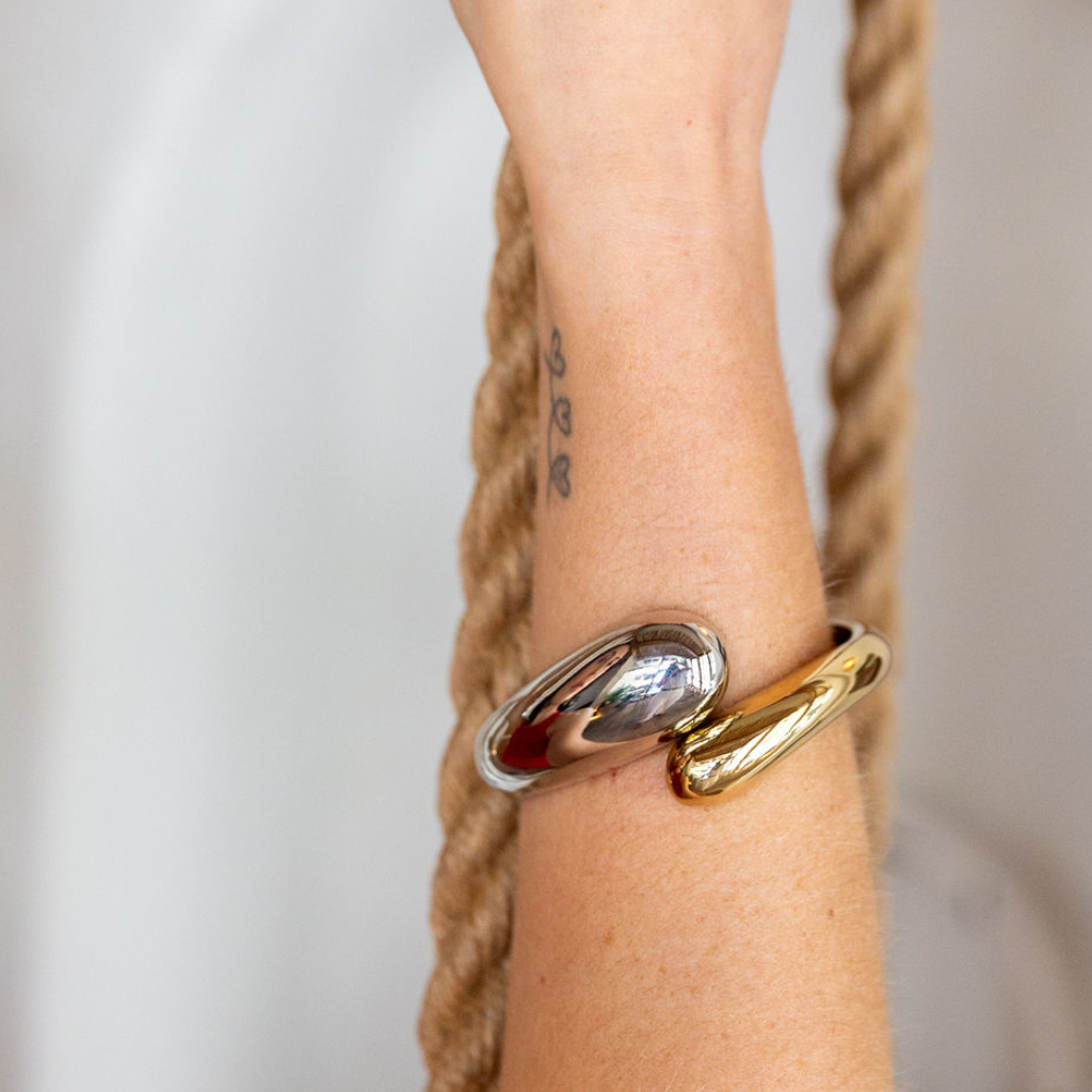 Dita Bangle