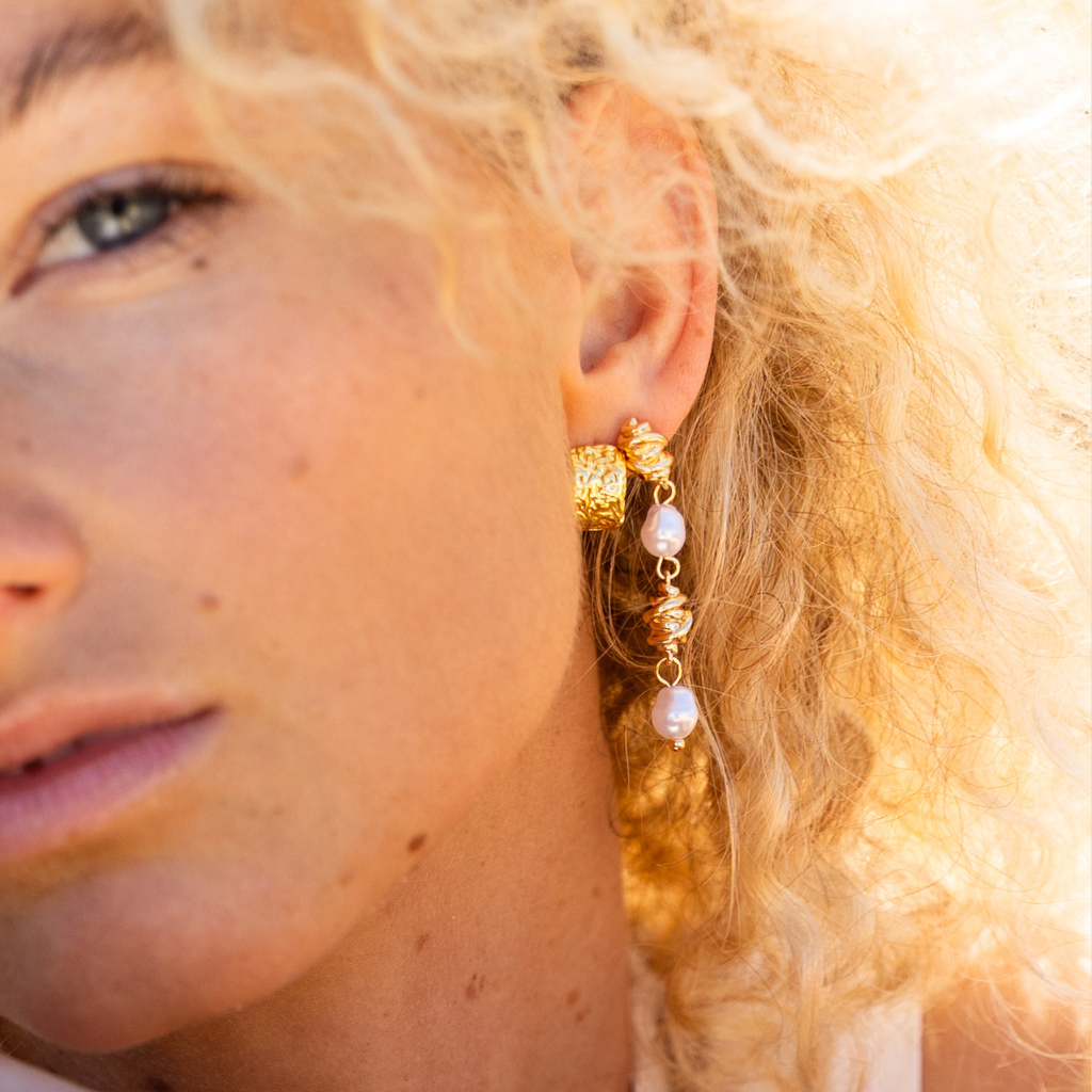 Pearly Drip Earring