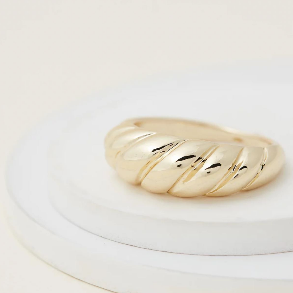 Croissant Ring Gold