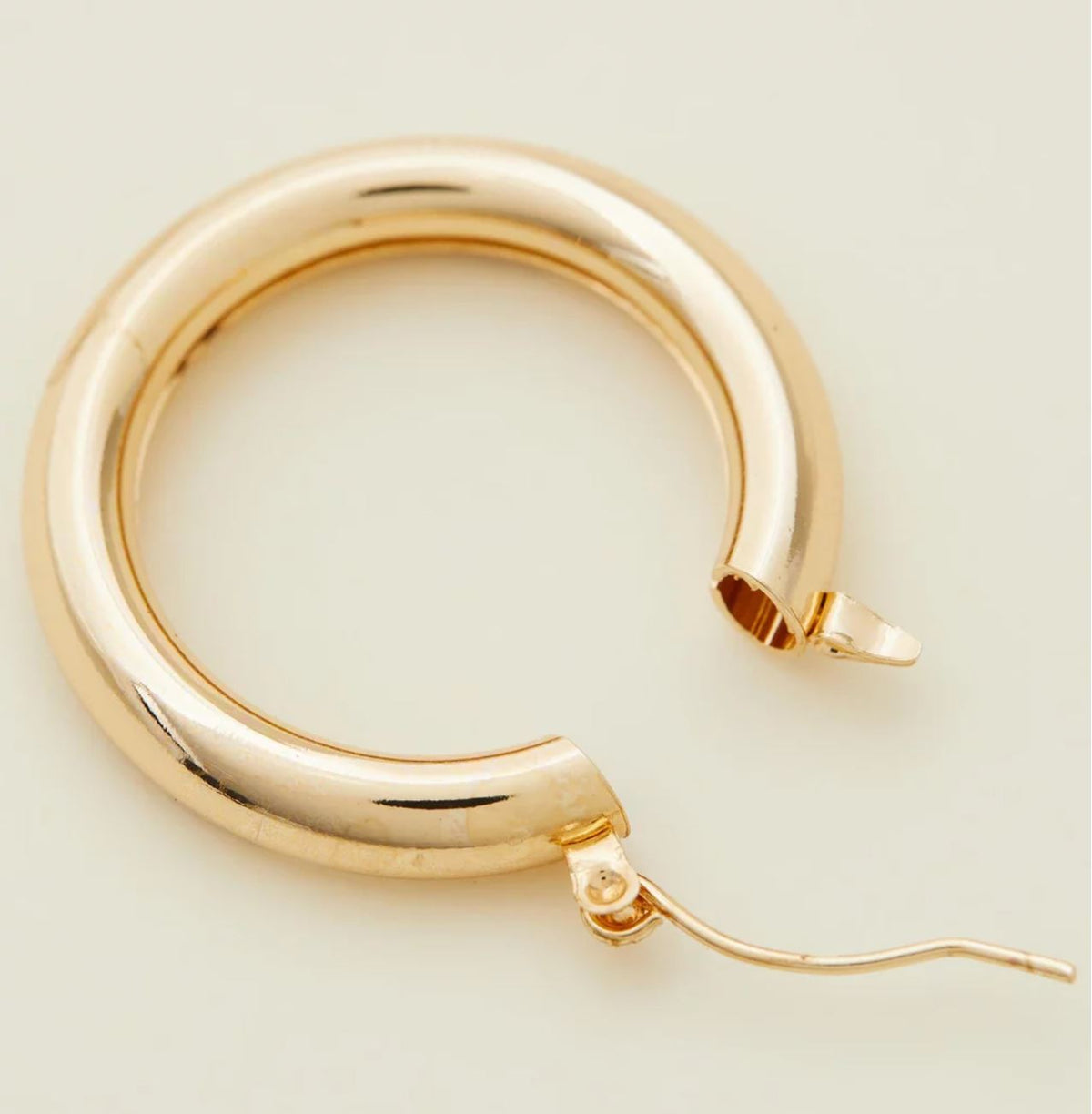 Chuchka Large Hoop Gold
